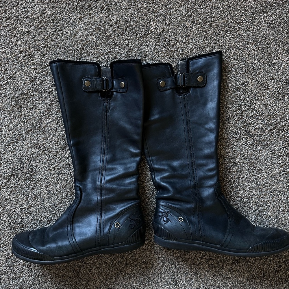 OTBT Tall Side Zipper Soft Black Leather Boots